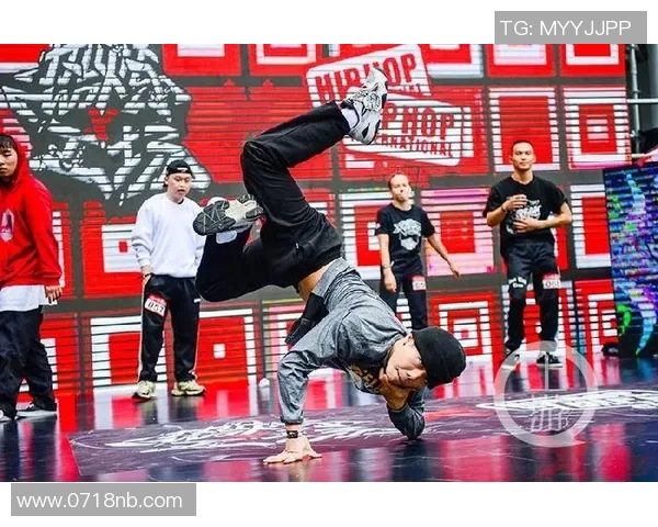 全国街舞大赛点评杭州滑板队战术表现的独特魅力与精彩瞬间分析 全国街舞大赛点评杭州滑板队战术表现的独特魅力与精彩瞬间分析